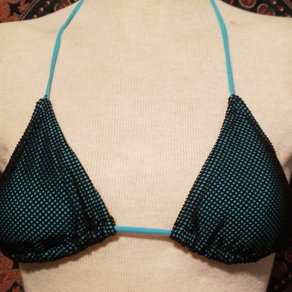 Bikini - Picture 3 of 4